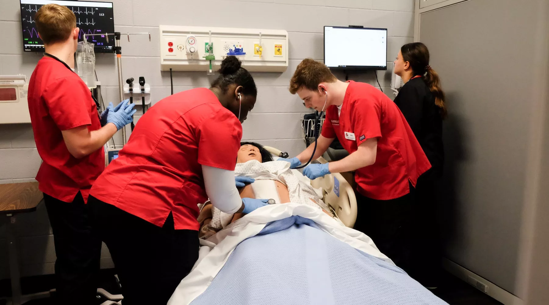 Nursing students in the patient simulation lab