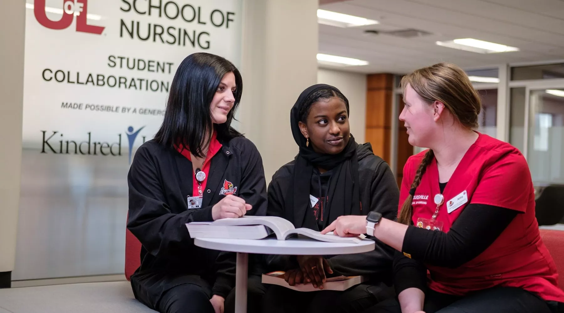 BSN students studying in student collaboration center